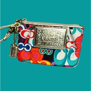 EUC Coach Poppy Wristlet Metallic strap & tag